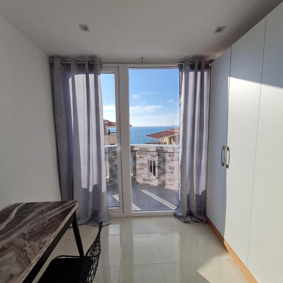 Mario Apartments 2 - Vlorë Buitenkant foto